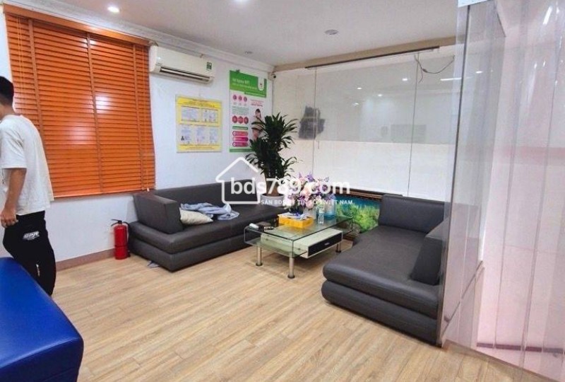 Bán nhà mặt phố Khương Đình, HN, DT 50 m2, 6 tầng, Mt 5.5 m, giá bán 17 tỷ